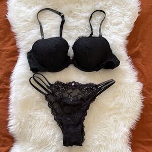Elegant Black Lace Lingerie Set Victoria’s Secret M bottoms 34C top Twinkle Lace